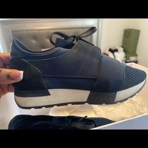 Balenciaga Runners size 37